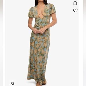 WeWoreWhat Puff sleeve Maxi Dress